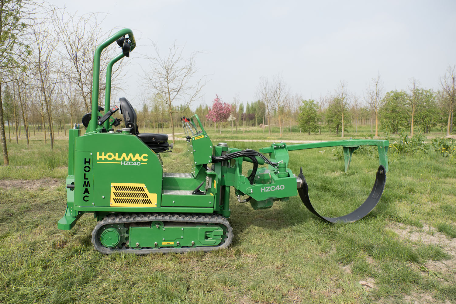 Treedigger Holmac HZC40